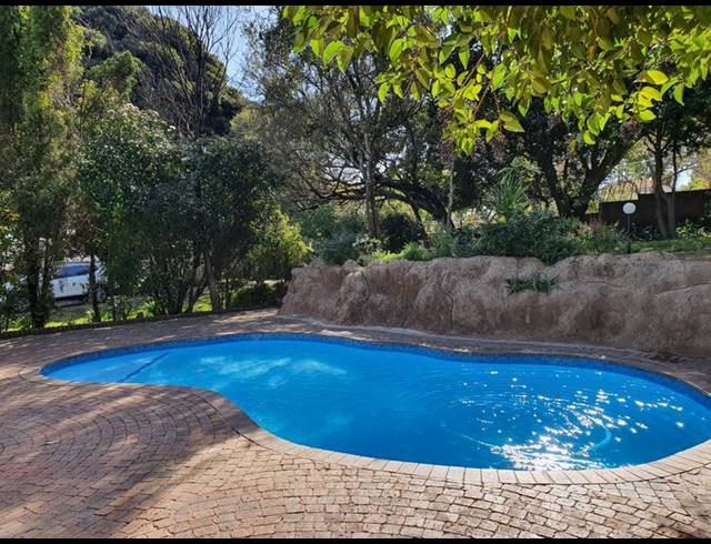 5 BEDROOM PROPERTY TO RENT IN MORNINGSIDE EXT 40